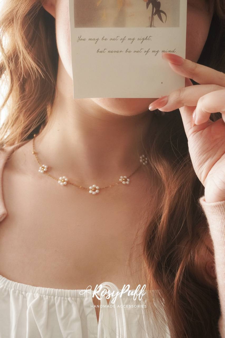 Daisy Necklace ( Water Resistance )