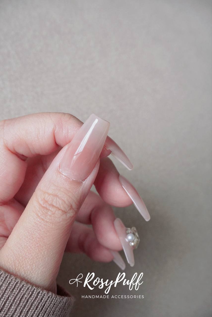 Velvet Lumière Press-On Nails