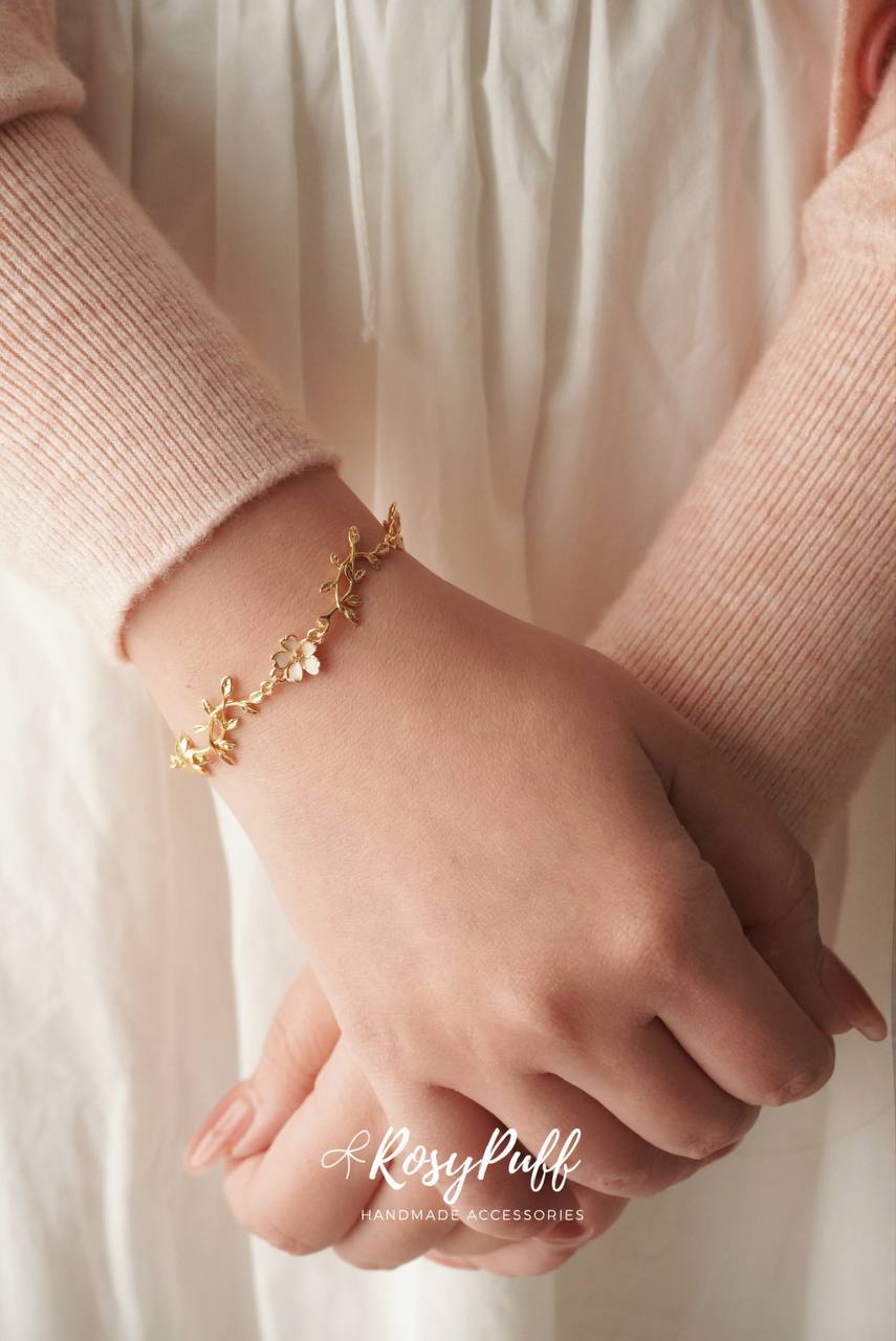 Pastel Pink Sakura Bloomie Bracelet