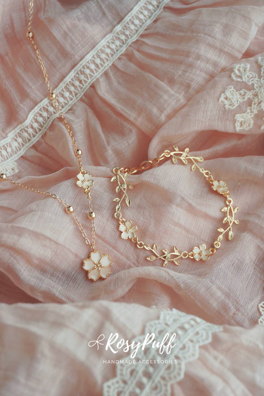 Pastel Pink Sakura Bloomie Bracelet