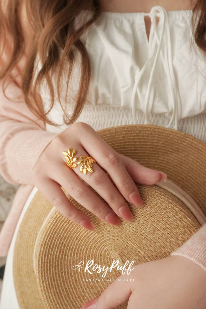 Double Laurel Leaf Ring In Gold