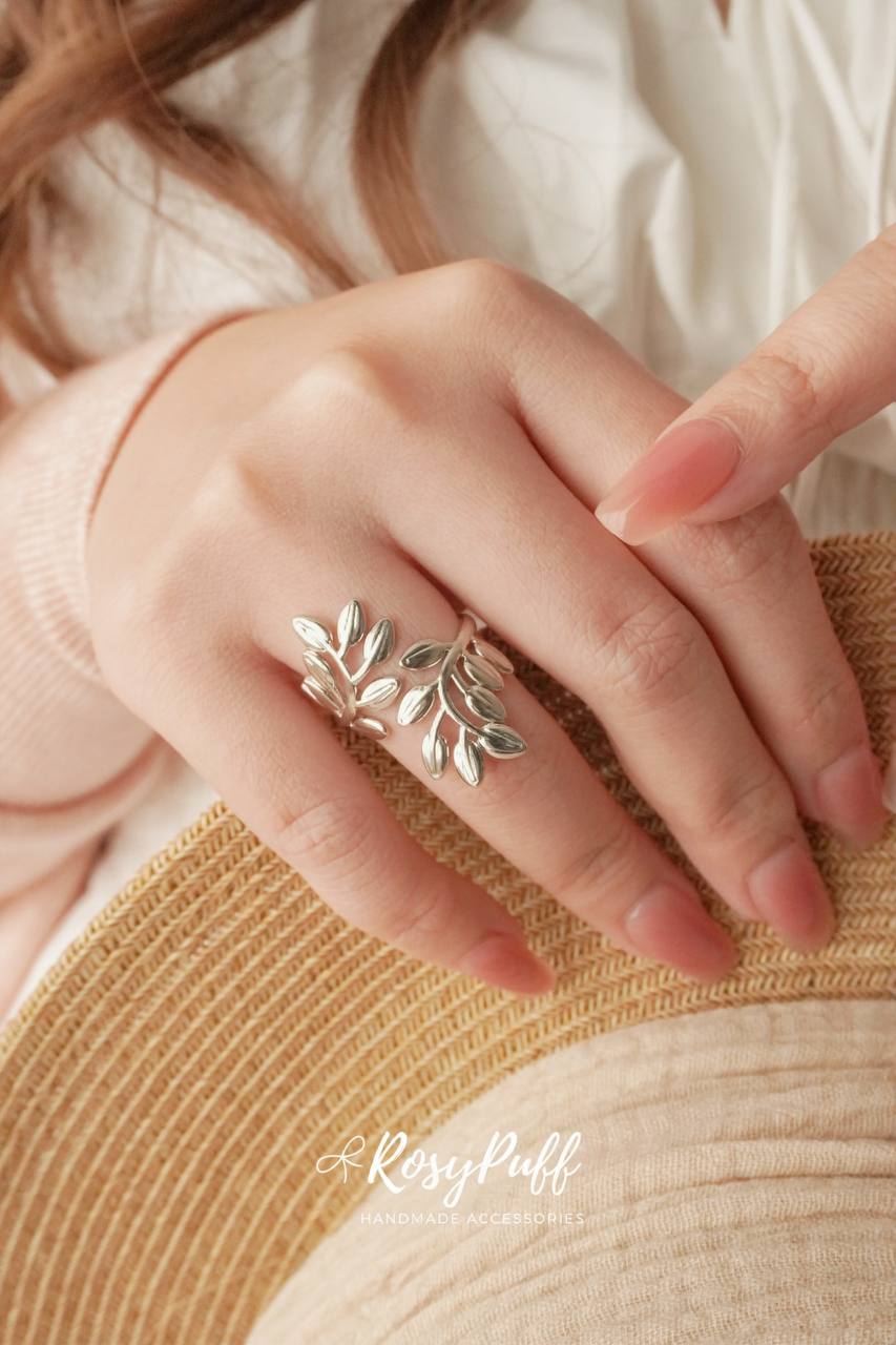 Double Laurel Leaf Ring In Silver