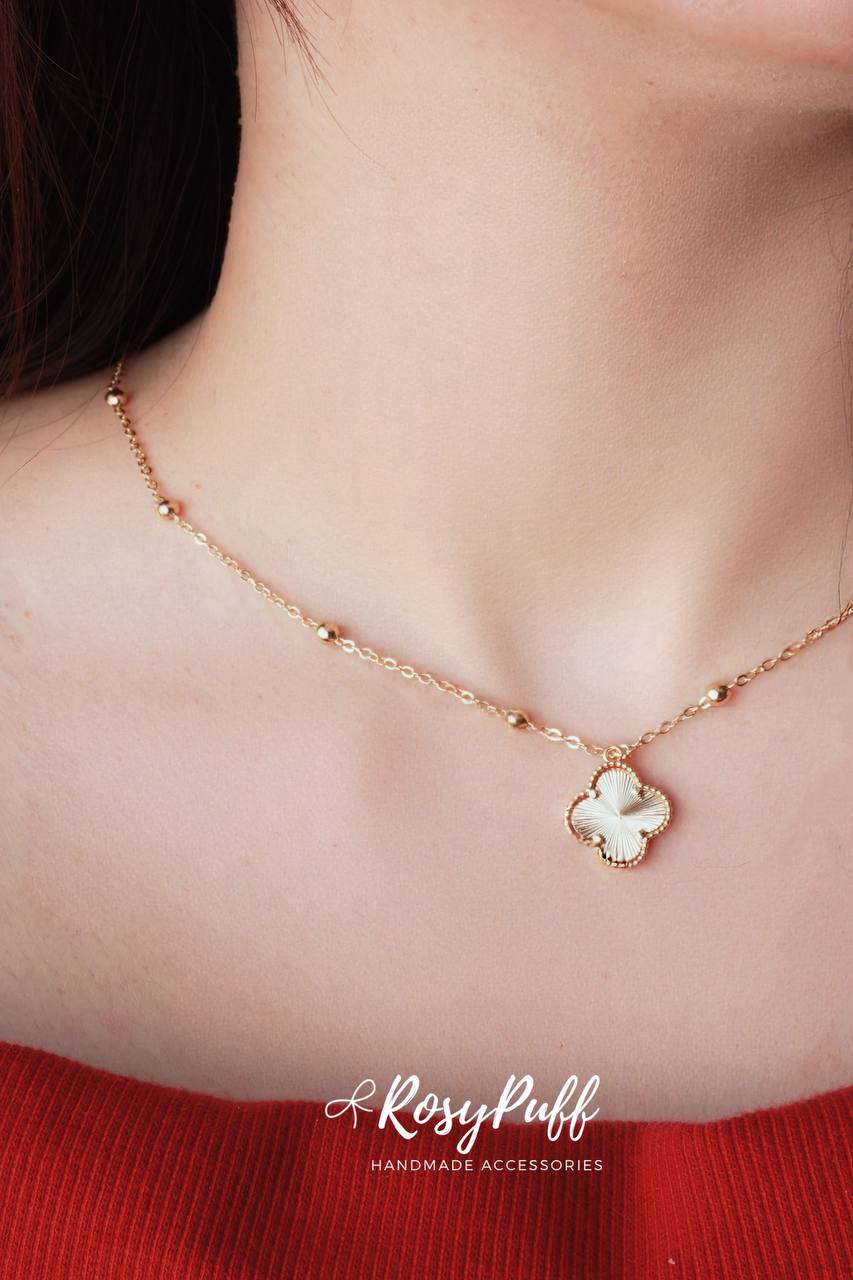 Clover Éclat Necklace