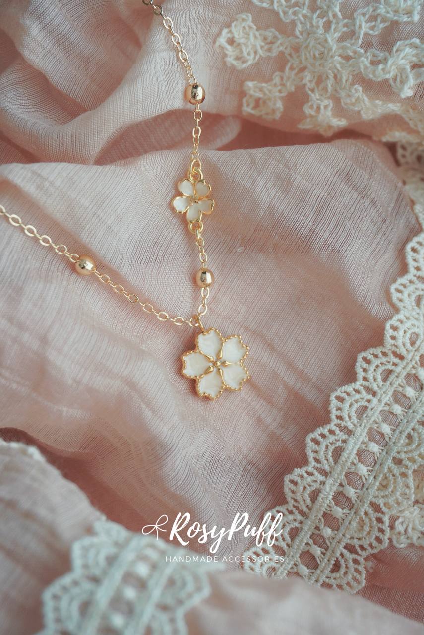 Sakura Ivy Necklace